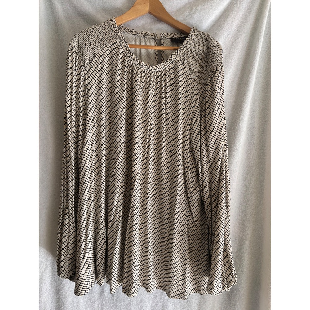 Lane Bryant Cream White Smocked Shoulder Blouse Geometric Print Top 22/24